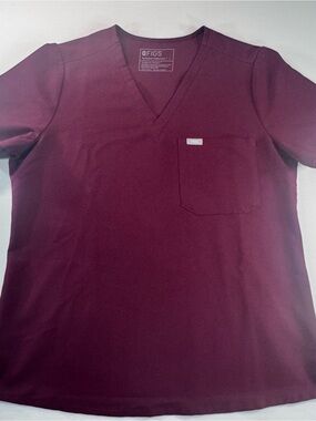 FIGS Catarina One-Pocket Scrub Top, Burgundy, Size Large, Excellent Condition